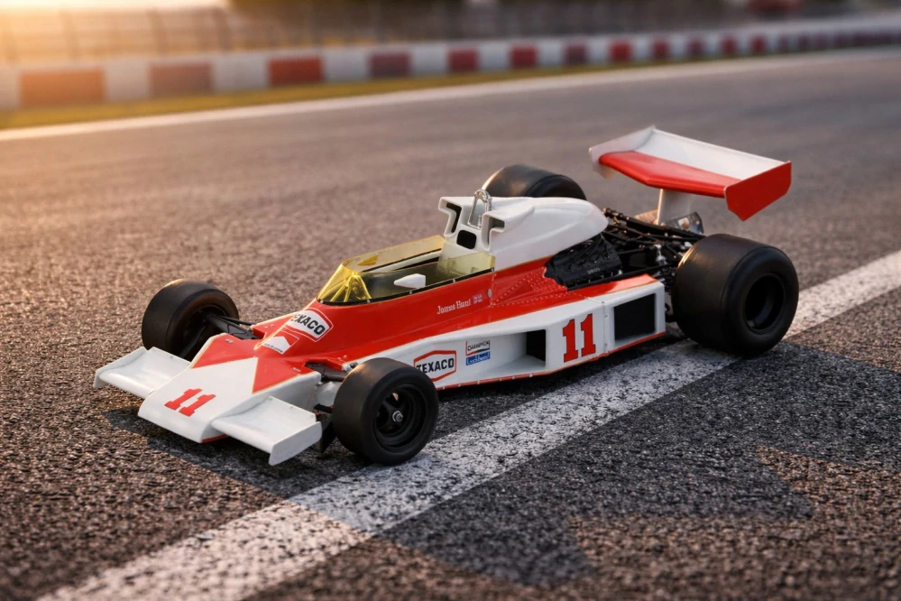 McLAREN M23, James Hunt (1976)